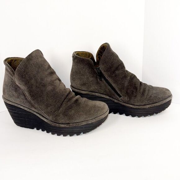 Fly London Yip Wedge Bootie Ankle Boot Charcoal Gray Suede Leather Zip 37/6.5 - Picture 1 of 16